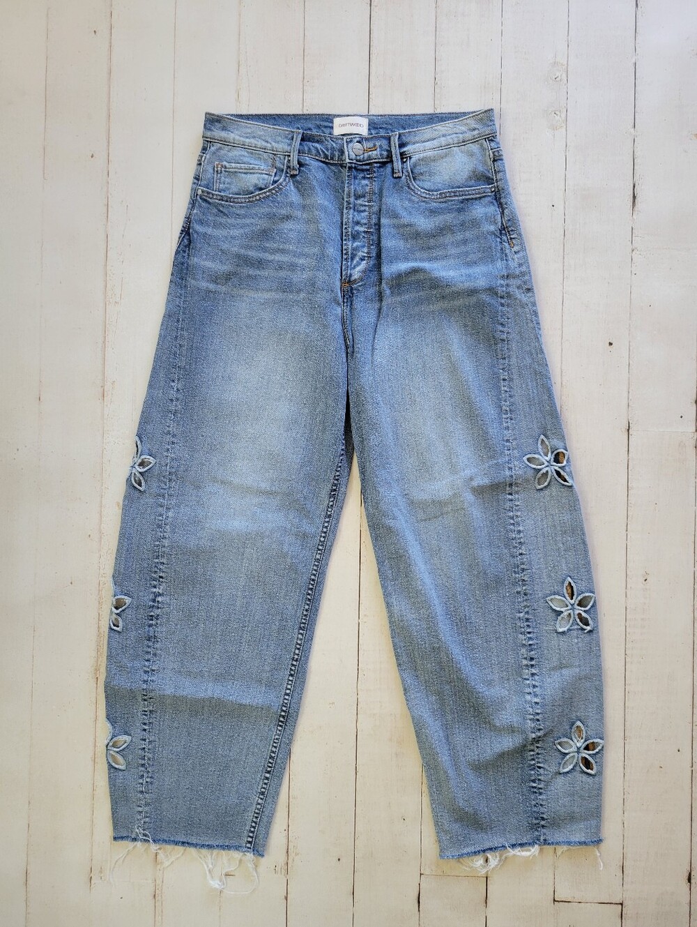 Driftwood Jeans Parker Barrel Jeans Daisy Floral Embroidered Cut Out Size 30